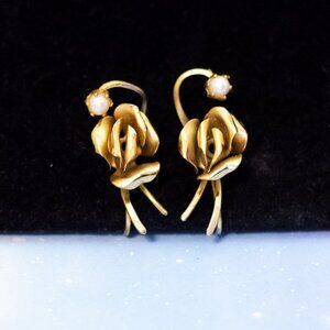 Vintage Floral Rose Gold Tone White Faux Pearl Clip On Earrings by Star - J31